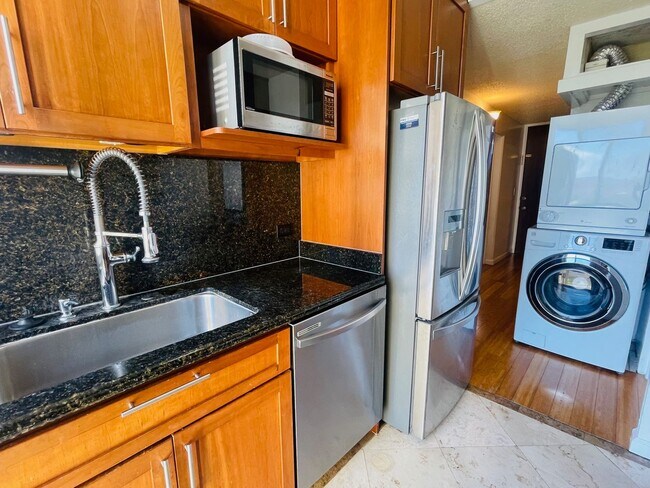 Building Photo - Partly Furnished 3-bedroom, 1.5-bath condo...
