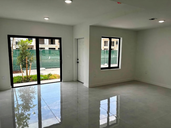 Building Photo - 14559 SW 261st St