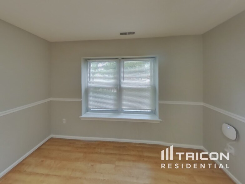 Building Photo - 1568 Hummingbird Ct