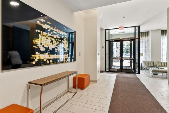 Building Photo - 43 Westland Ave