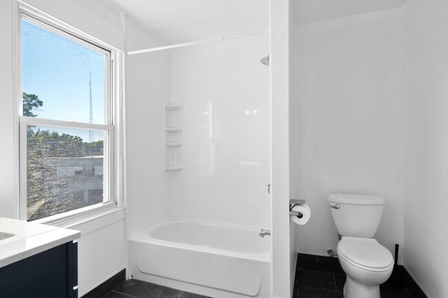 Building Photo - 5855 De Giverville Ave