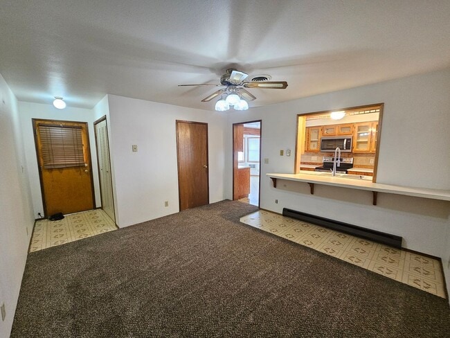 Building Photo - 205 Daley Dr