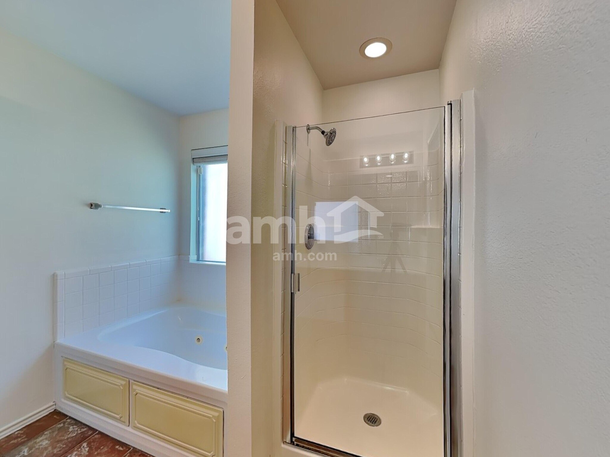 Building Photo - 101 Foxtail Ct