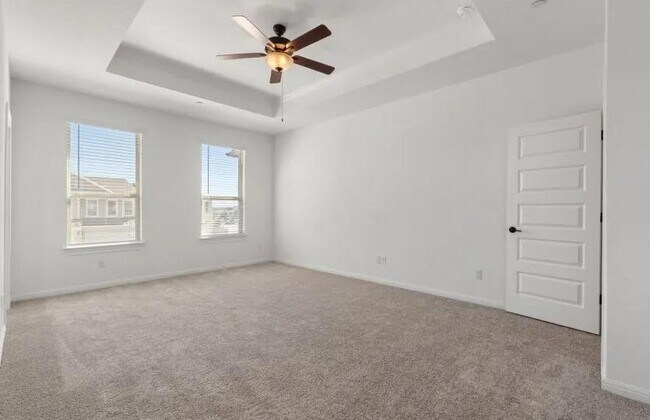 Building Photo - 2725 Woodall Dr