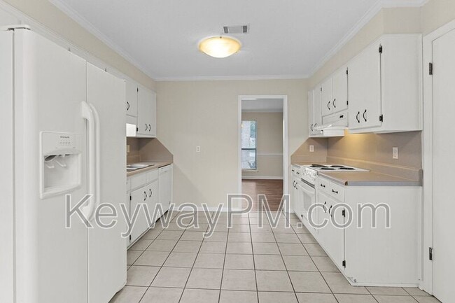 Building Photo - 219 Brooks Dr