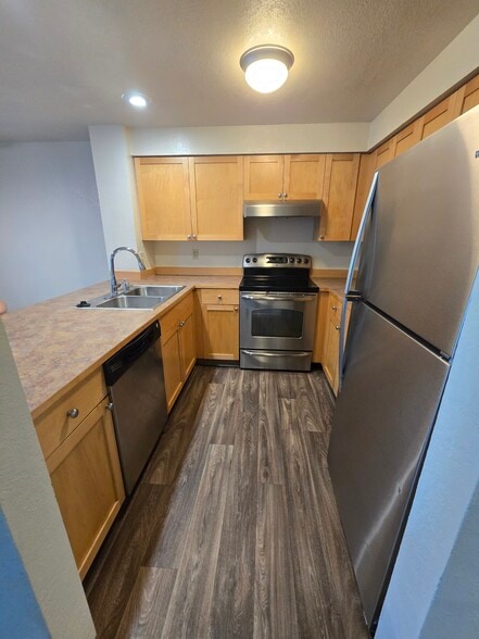 Building Photo - Lea Hill Condominiums