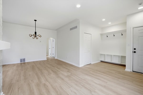 Building Photo - 1639 Gladstone St