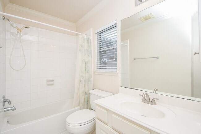 Building Photo - 14234 Silver Glade Ln