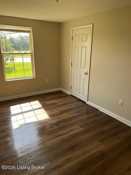 Building Photo - 1711B Cliff Ridge Ct