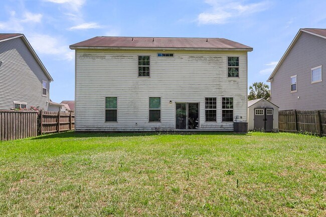 Building Photo - Beautiful & Bright 5BR Home with Large Bac...