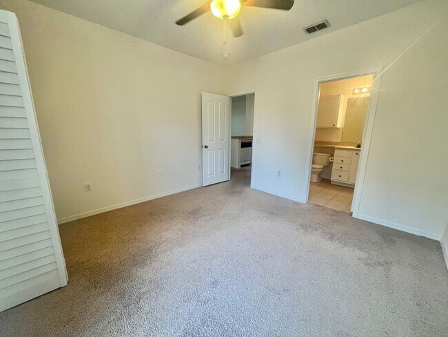Building Photo - 1100 Lake Shadow Cir