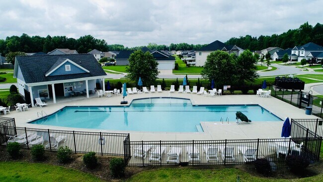 Building Photo - 146 Willow Grove Ln