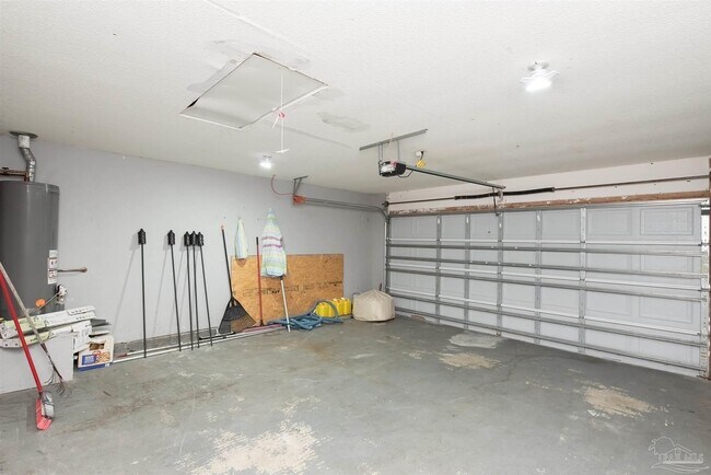 Building Photo - 1065 Freeboard Blvd