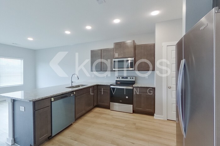 Building Photo - 6103 Stonewater Ct