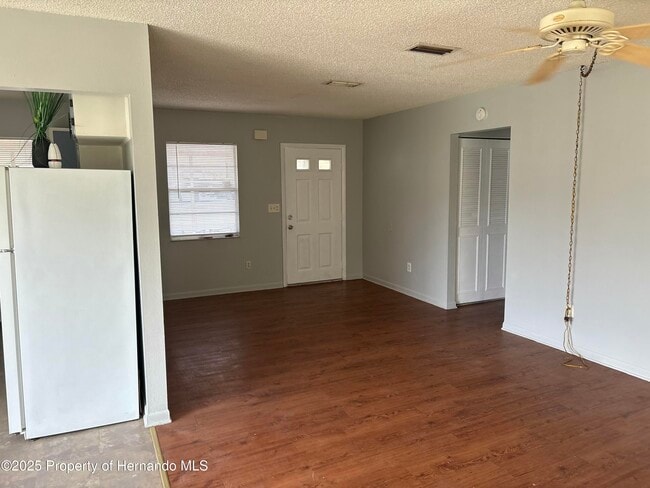 Building Photo - 10314 Usher St