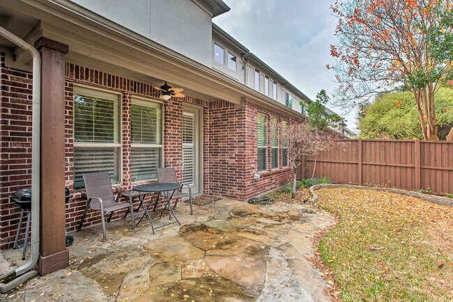 Building Photo - 4741 Durham Dr