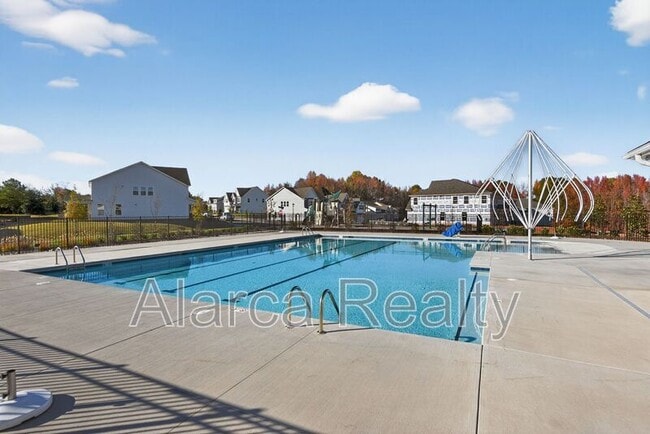 Building Photo - 7172 Sylvan Retreat Dr