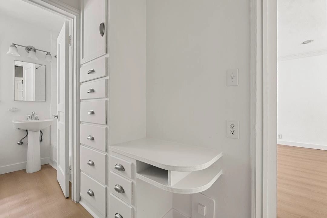 Building Photo - 346 N Palm Dr