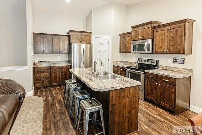 Building Photo - 3920 Flint Ave