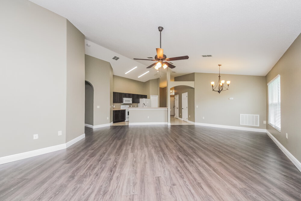 Building Photo - 1320 Creekview Ct