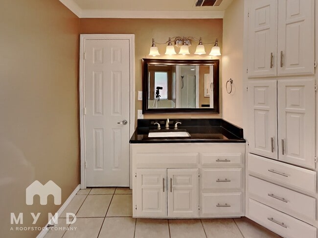 Building Photo - 1118 Tahlequah Trail