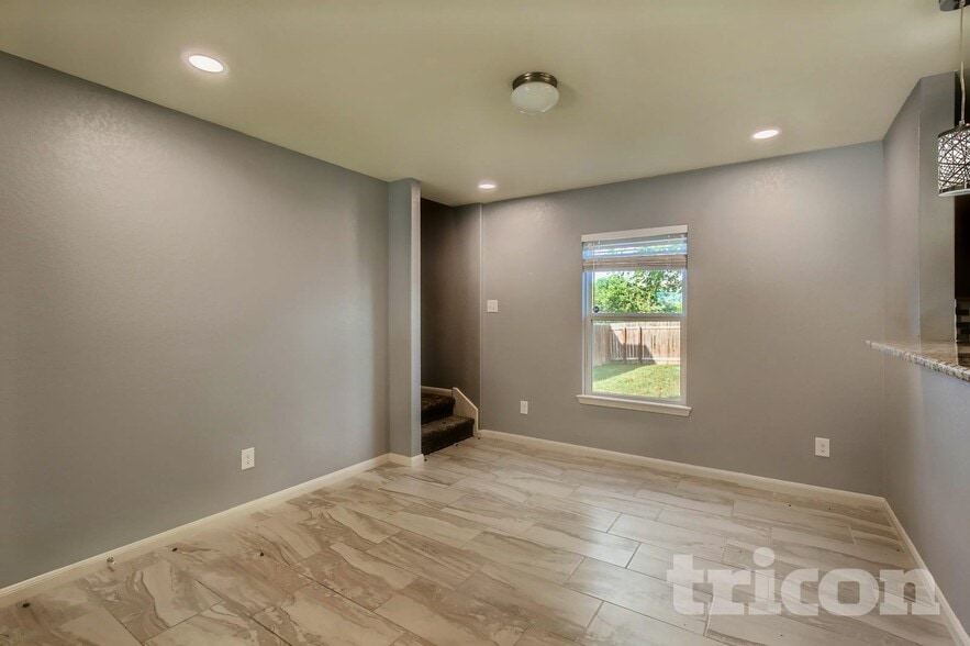 Building Photo - 6115 Southern Vis