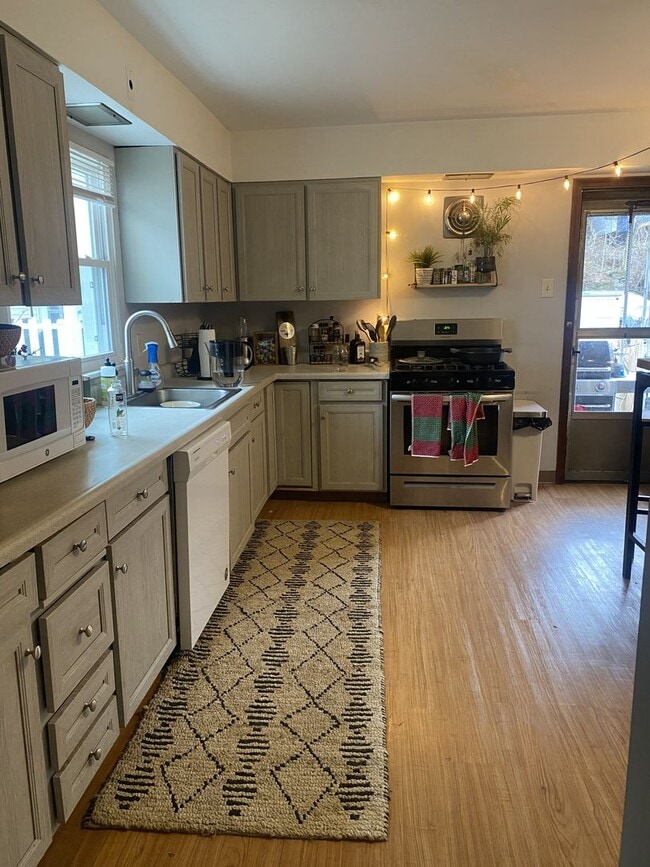 Building Photo - 5128 Keystone St