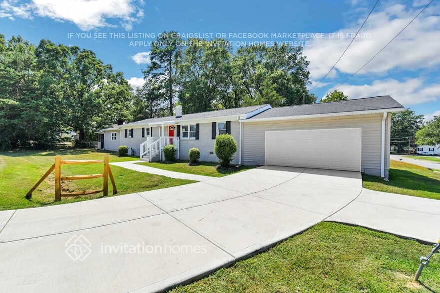 Building Photo - 2100 Concord Lake Rd