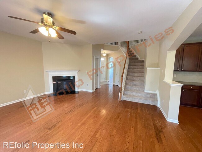 Building Photo - 3 br, 2.5 bath House - 106 Courts Garden Way