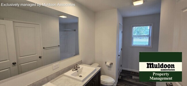 Building Photo - 151 E Jerome Dr
