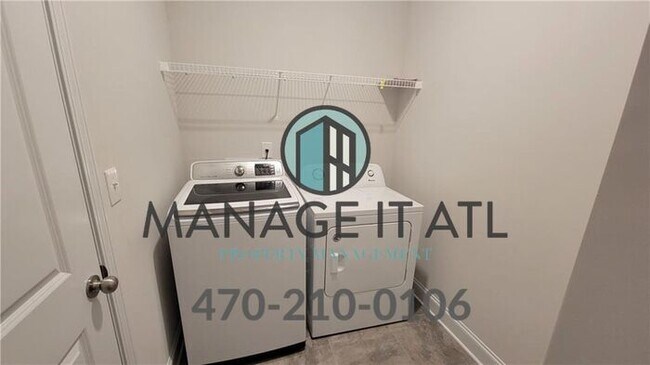 Building Photo - Primary Bedroom on Main - 4 bedroom house in Buford
