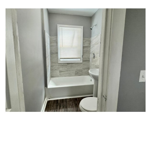 Building Photo - 3027 Northwestern St