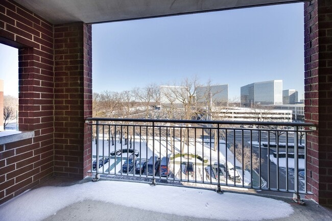 Building Photo - 8727 W Bryn Mawr Ave