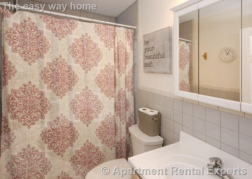 Building Photo - 56 Market St