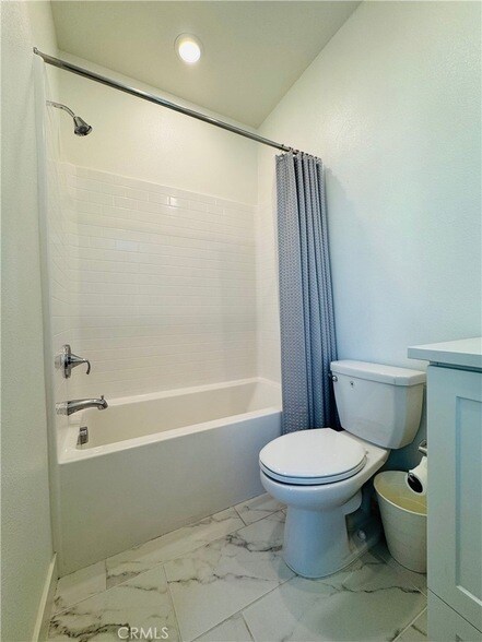 Building Photo - 2626 Glamis Ct