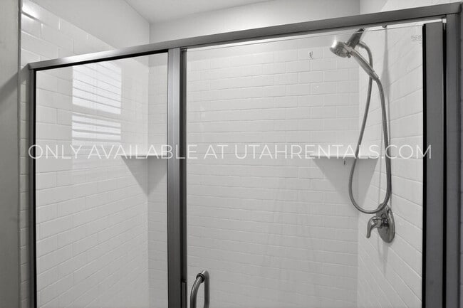 Building Photo - 626 W 1330 S