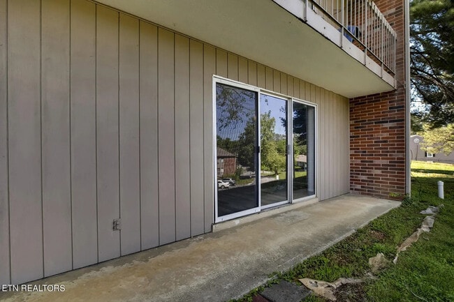 Building Photo - 400 Dublin Dr