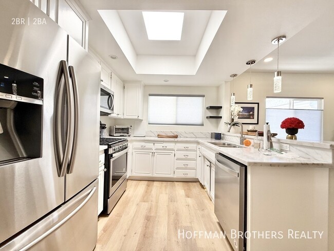 Building Photo - 1909 Pelham Ave