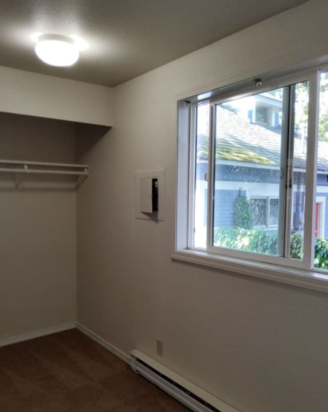 Building Photo - 1414 Iron St