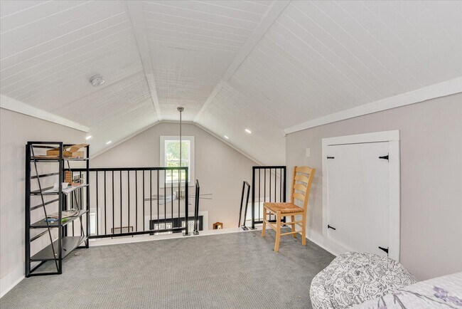 Building Photo - 116 Edgefield Ave NW