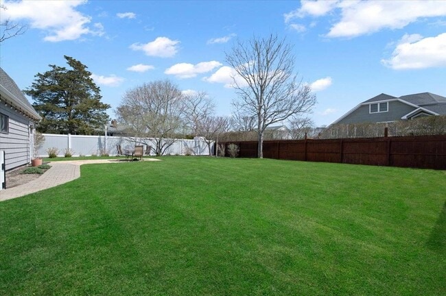 Building Photo - 25 A Gardners Ln