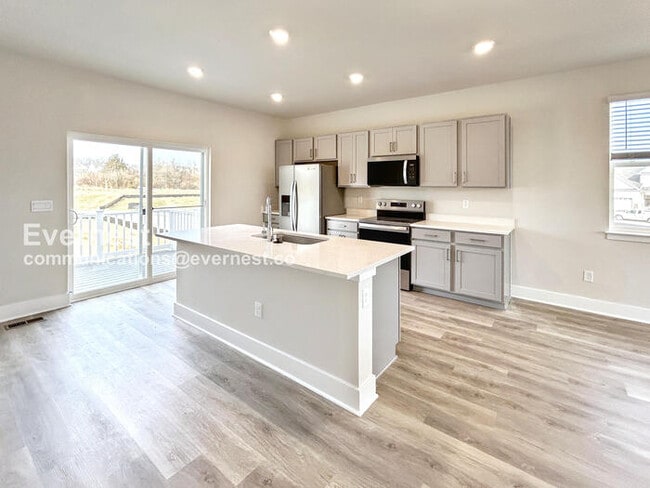 Building Photo - 195 Sioux Lp