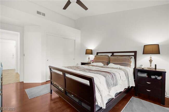 Building Photo - 2800 Linkview Dr