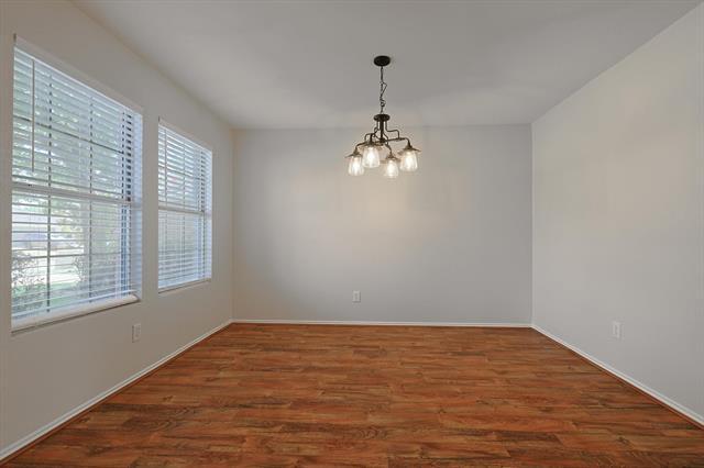 Building Photo - 8320 Seven Oaks Ln