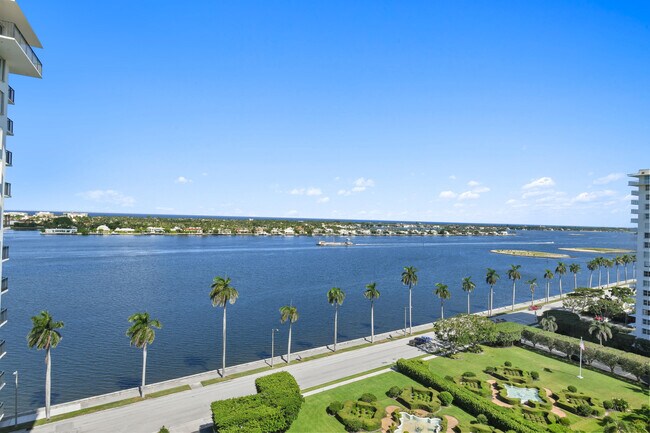 Building Photo - 1701 S Flagler Dr