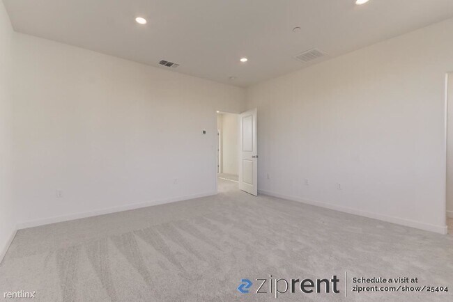 Building Photo - 3 br, 2.5 bath House - 4417 Neptune Cir, F...