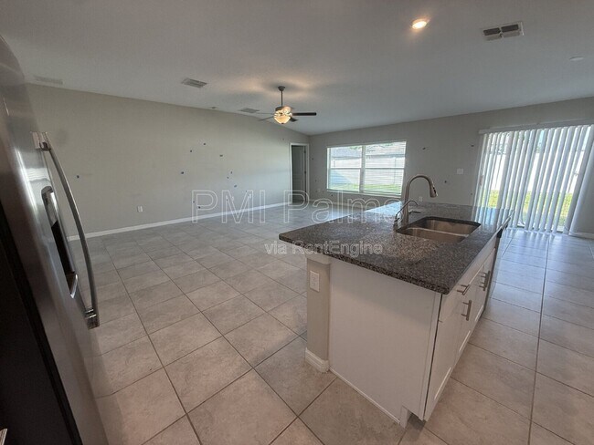 Building Photo - 10332 Alder Green Dr