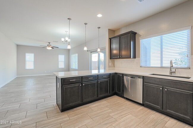 Building Photo - 2736 E Mews Rd
