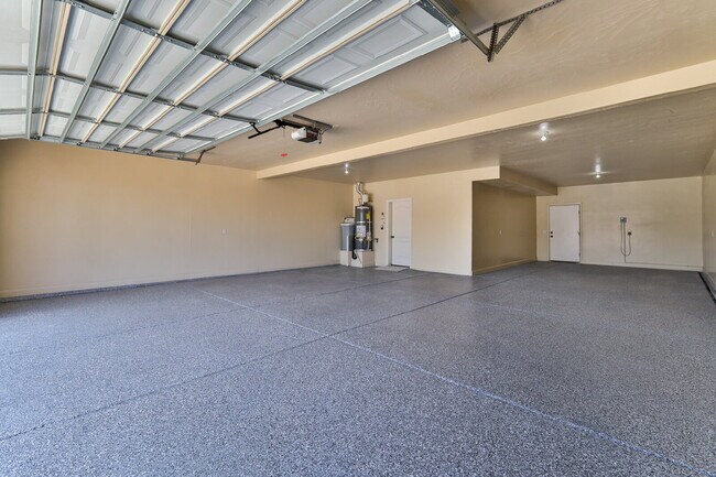 Building Photo - "Spacious 4-Bedroom Retreat with 3,584 Sq ...