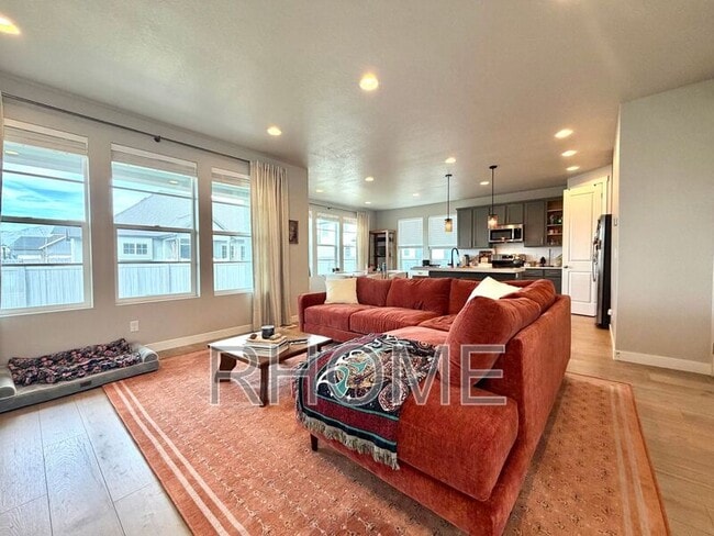 Building Photo - 5066 Elmfield Wy